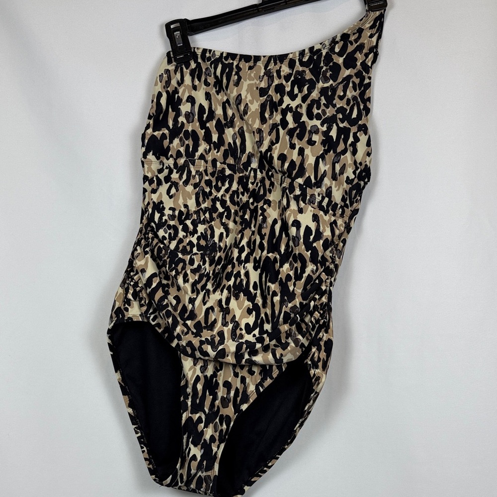 ☀️Ellen Tracy Leopard Print One-Piece Swimsuit - Black and Tan